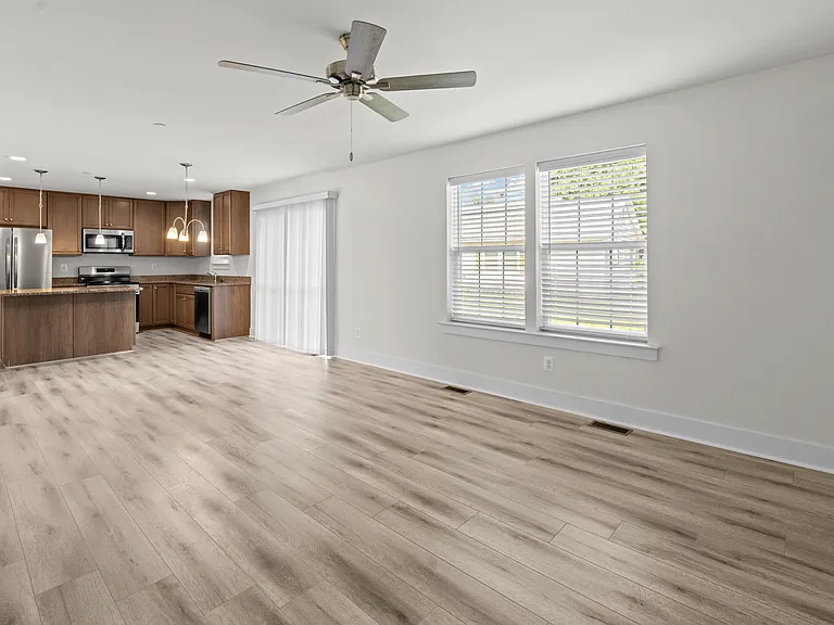 116 Rose Ct — Photo 6