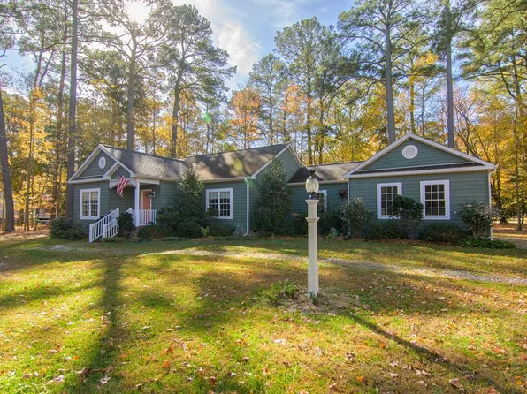 28272 Fairway Dr, Melfa, VA 23410