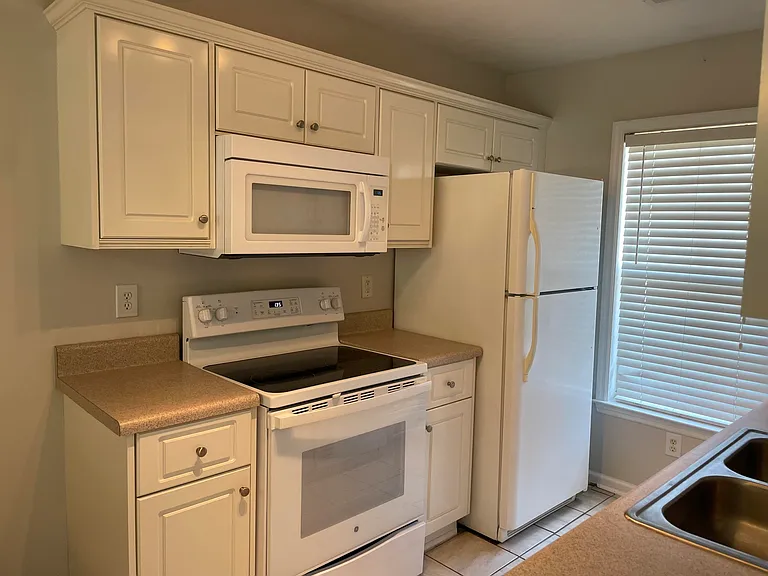 143 Portofino Ln SW — Photo 4