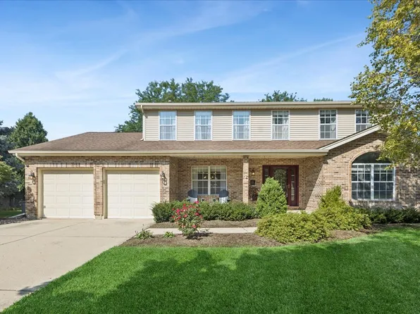 1306 Clark St, North Aurora, IL 60542