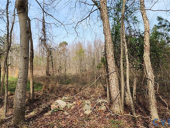 3rd image of 9207 Sliding Hill Rd