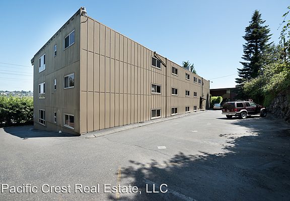 3rd image of 831 W Nickerson St APT 18