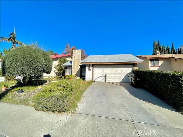 1st image of 3232 Gabriella St