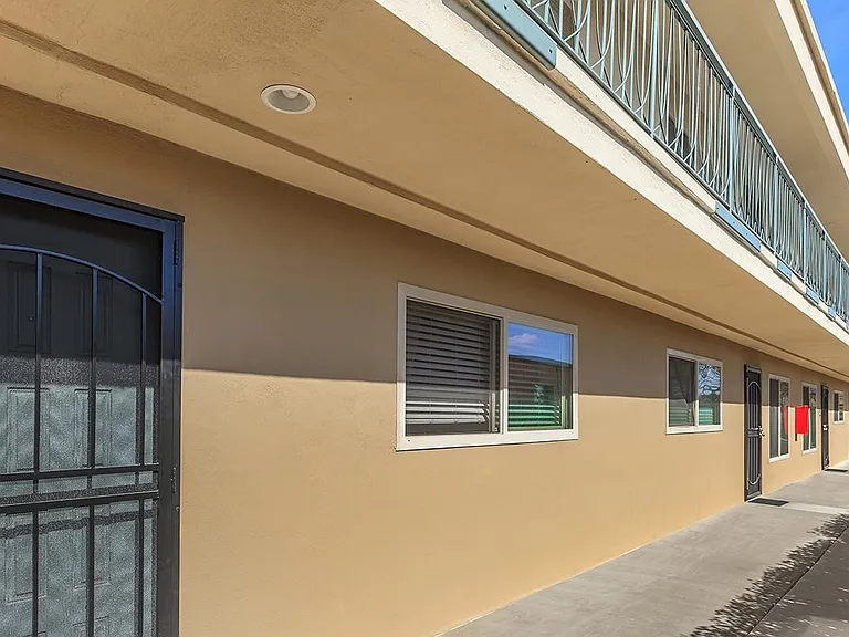 Fresno Terrace — Photo 19