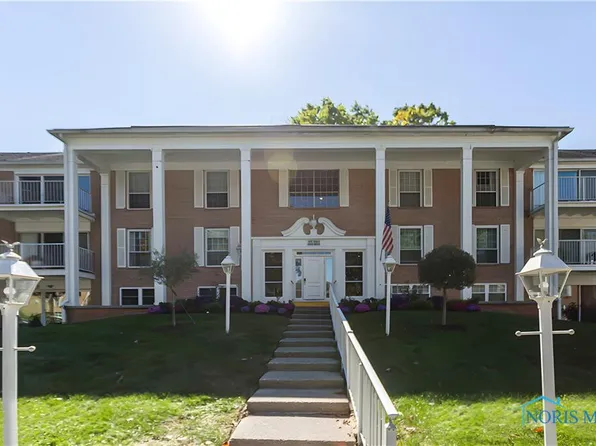 5679 Monroe St #910, Sylvania, OH 43560