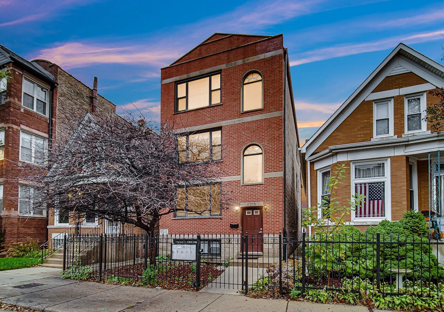 2218 W Augusta Blvd — Photo 3