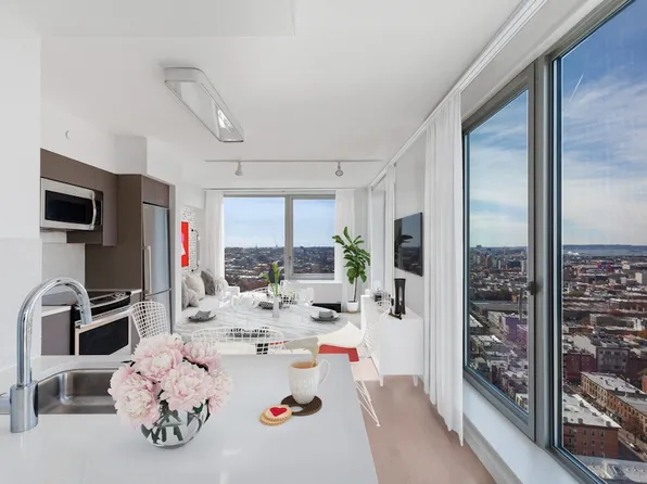 461 Dean Street image 1 of 24