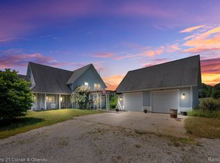 4629 S Benedict Rd, Ludington, MI 49431