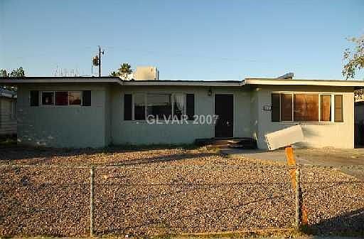 1st image of 1043 Hassett Ave