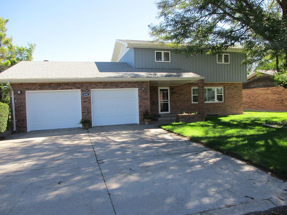 1st image of 3243 Sunset Dr