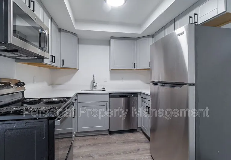 4325 E 17th St #1 — Photo 5