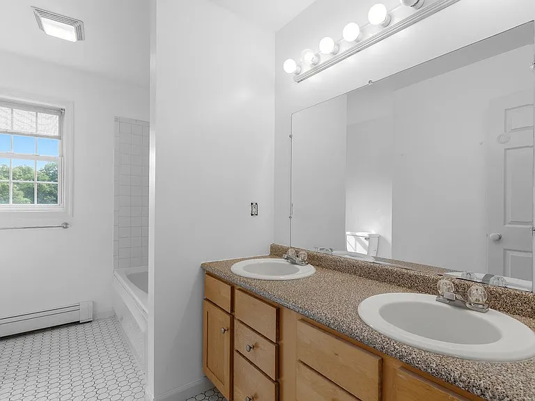 7 Van Keuren Ave — Photo 15