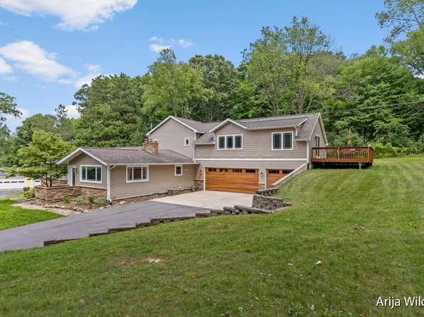 4700 Honey Creek Ave NE, Ada, MI 49301