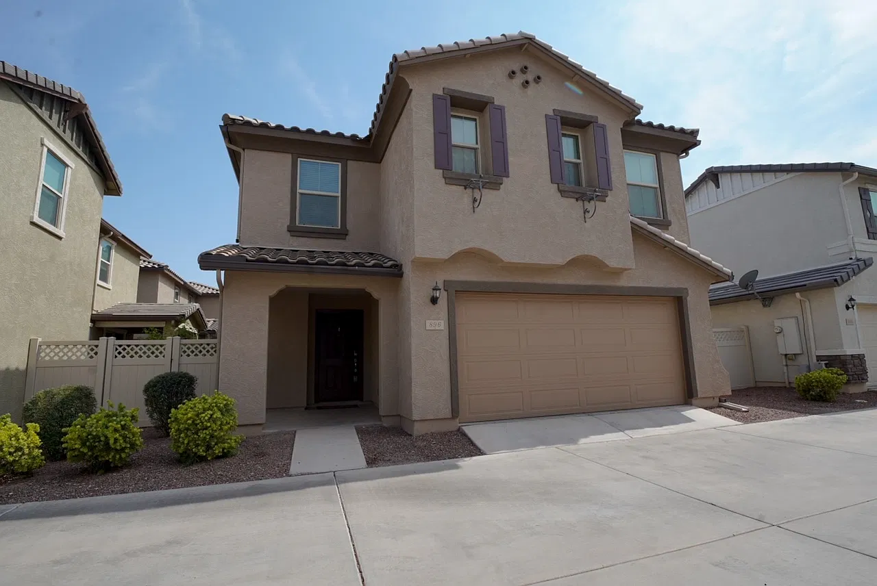 896 South Pheasant Drive - 1 — Photo 1