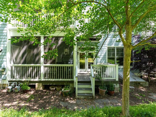 511 Hillsborough St #103, Chapel Hill, NC 27514