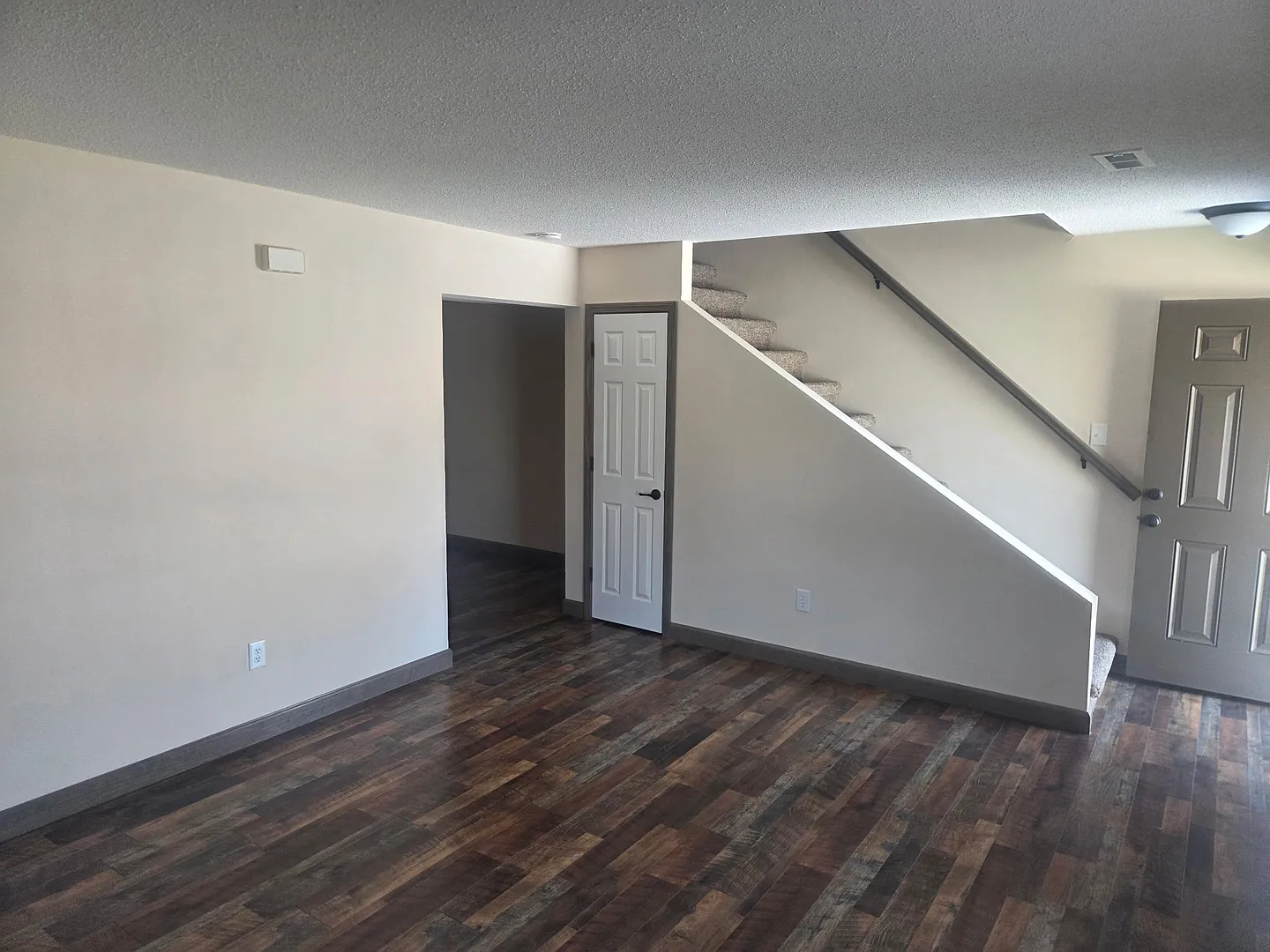 3 bed, 1.5 bath, $1,425 — Photo 4
