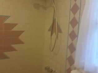 27 Sycamore St, Patchogue, NY 11772