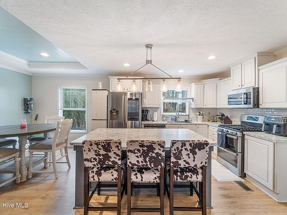 5th image of 311 Petersburg Road