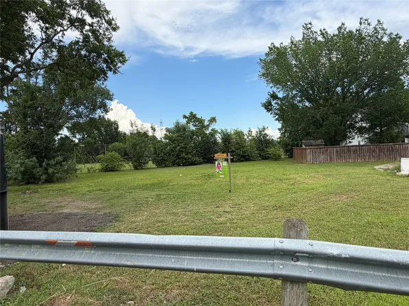 10333 Abraham Dr, Dallas, TX 75227