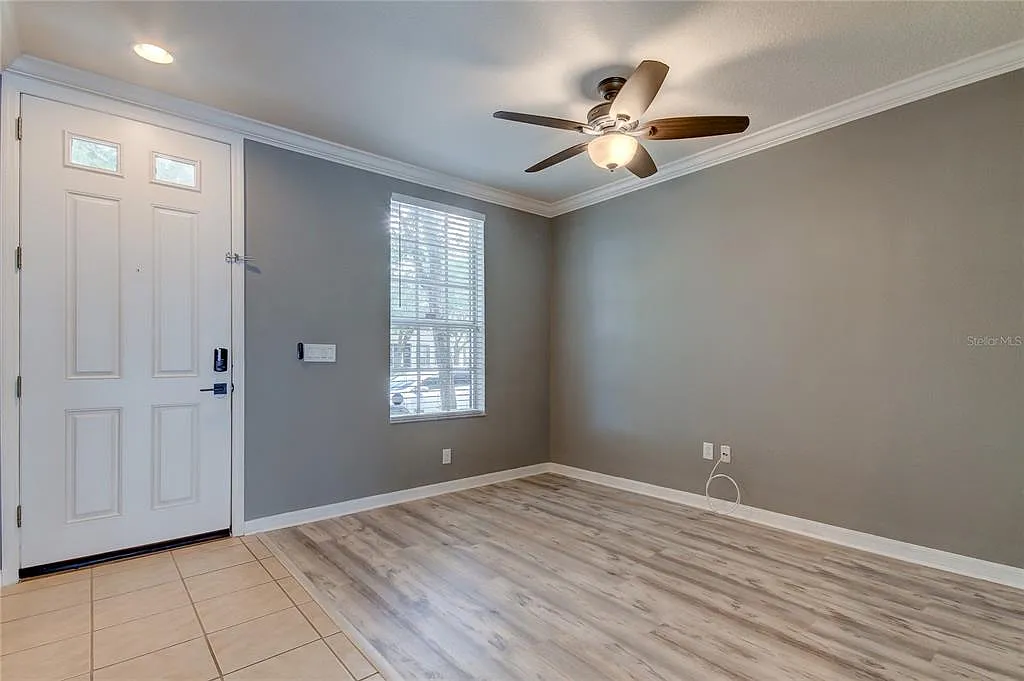 3 bed, 2.5 bath, 1452 sqft, $2,700 — Photo 2