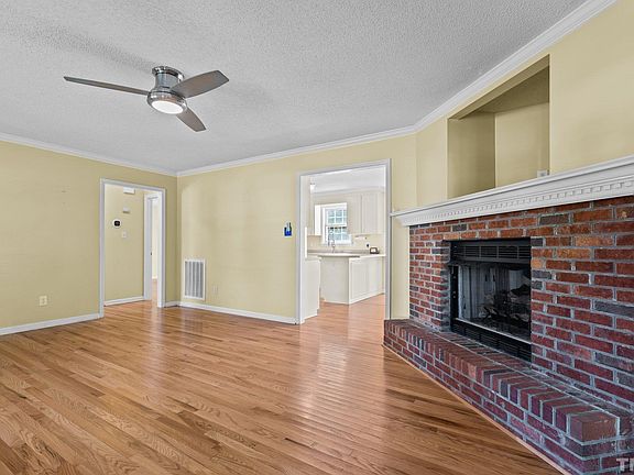 2nd image of 1025 Minnie Dr