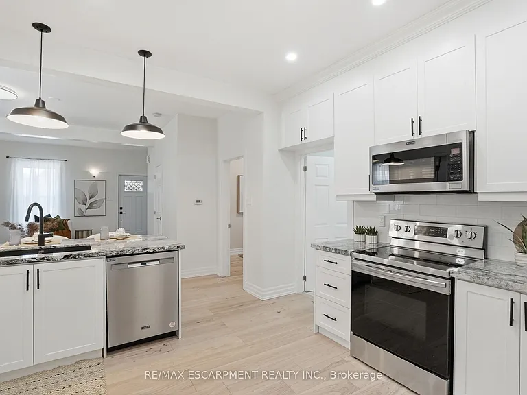 118 Victoria St — Photo 11