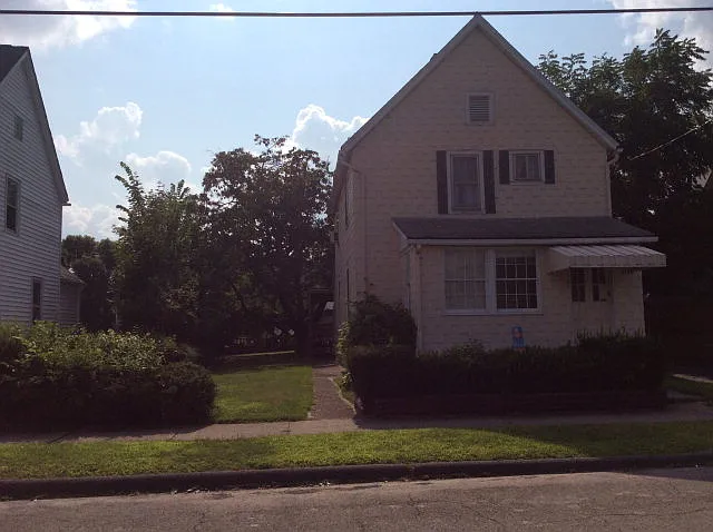 1105 Magee St photo 1