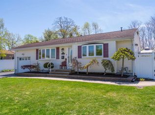 46 Sheldon Pl, Commack, NY 11725