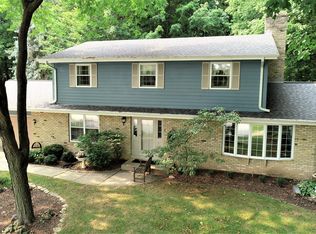 1028 Cherrywood Cir, West Bend, WI 53090