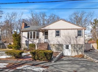 13 Meadowbrook Rd, Saugus, MA 01906
