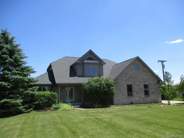 5327 Scotch Settlement Rd, Almont, MI 48003
