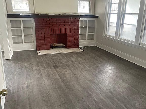 4th image of 16403 Nicholas Ave #Up
