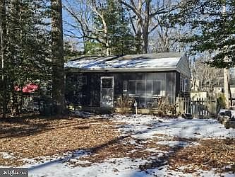 1st image of 33183 Woodland Ct S