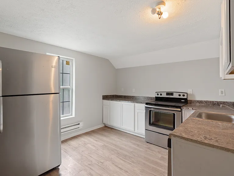 608 Monroe St #C — Photo 10