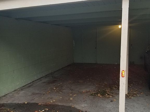 2nd image of 9223 Northlake Dr S