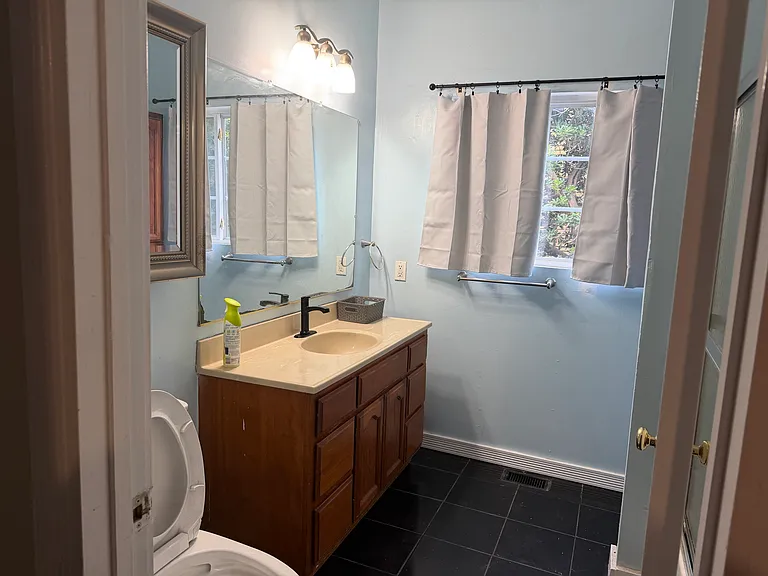 1366 E Villa St — Photo 5