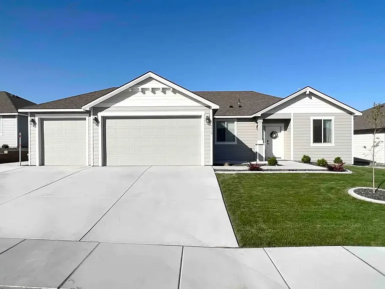 7719 Coldwater Dr — Photo 1