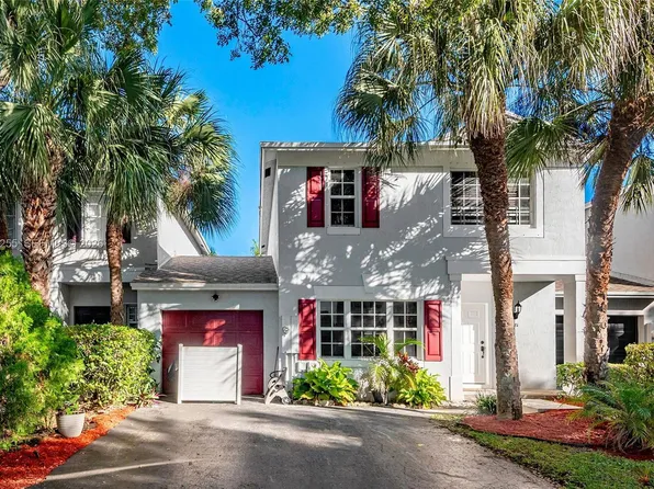 9481 Stanley Ln, Tamarac, FL 33321