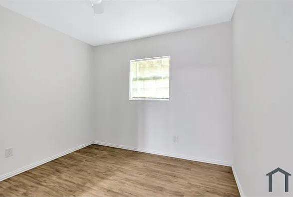 901 Bessie St #205 — Photo 38
