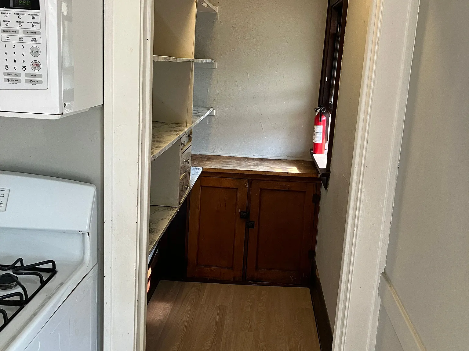 3 bed, 1.0 bath, 1000 sqft, $1,700 — Photo 3