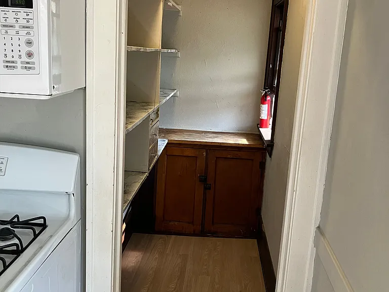 Walk in pantry off kitchen