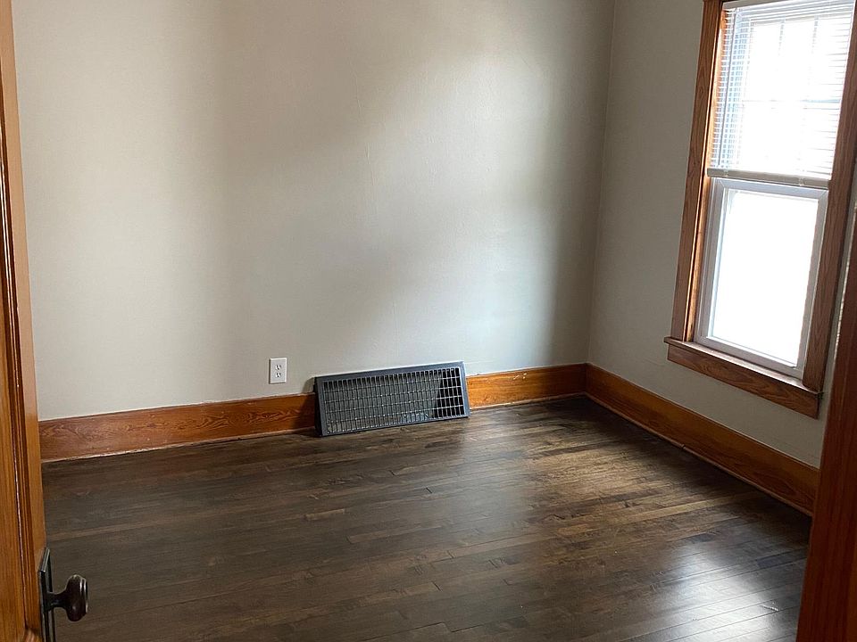 Front bedroom