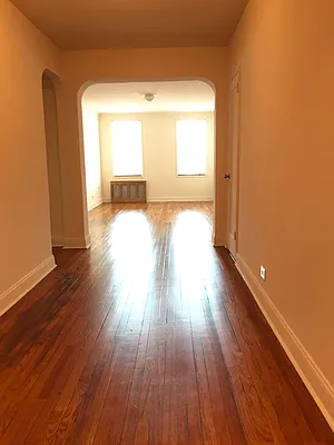 Rented by Kew Forest Realty Inc | media 17