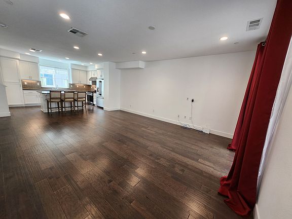 5th image of 1493 Longitude Dr