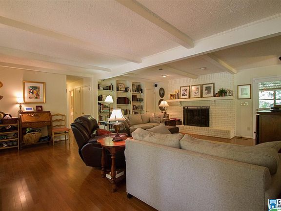 3rd image of 1117 Mountain Oaks Dr