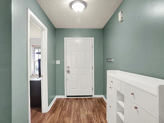 5th image of 10860 Vanguard Ln