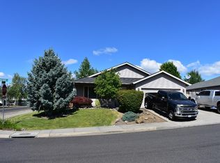 998 Ridgeview Dr, Eagle Pt, OR 97524