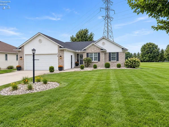 520 E Park St, Oak Harbor, OH 43449