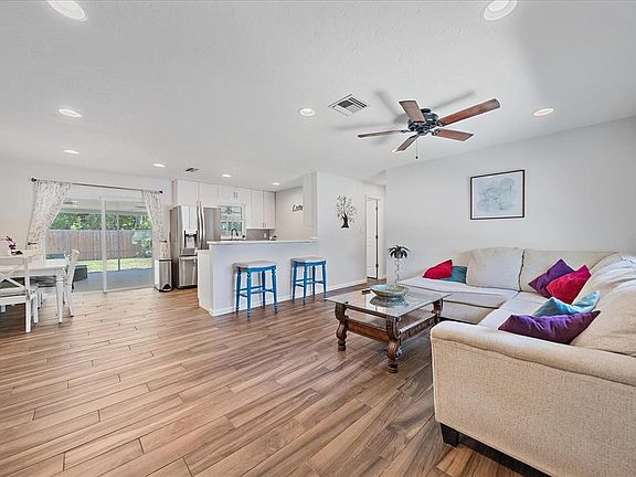 3rd image of 3247 WOODMONT DRIVE