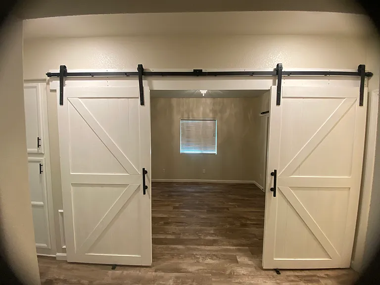 2995 Stable Dr — Photo 34